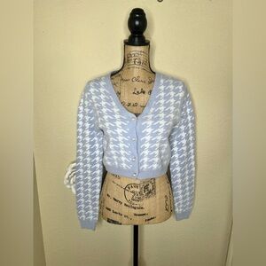 NTM: Haute Monde Light Blue & White Cropped Houndstooth Cardigan Size Medium
